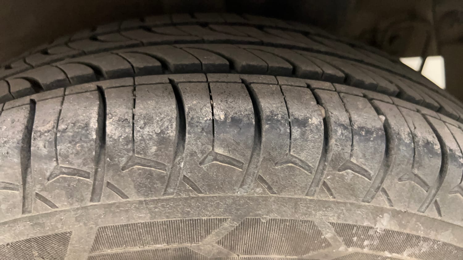 Used 2016 Hyundai Grand i10 Sportz 1.2 Kappa VTVT Petrol Manual tyres LEFT REAR TYRE TREAD VIEW