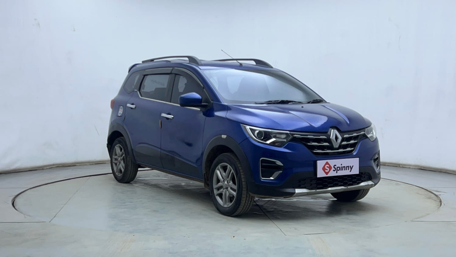 Used 2020 Renault Triber RXZ EASY-R AMT Petrol Automatic exterior RIGHT FRONT CORNER VIEW