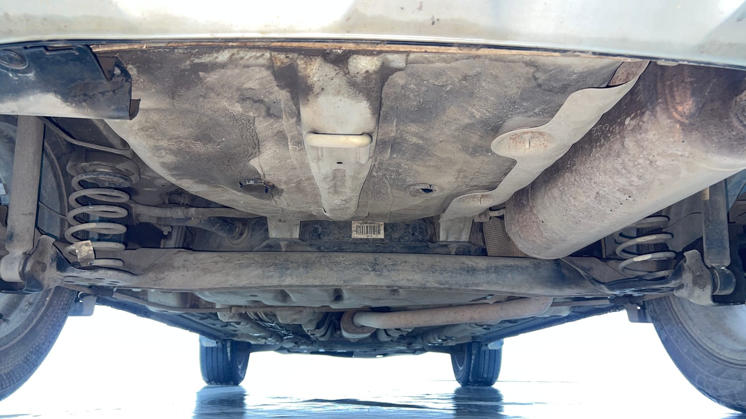 Used 2019 Hyundai Venue SX Plus 1.0 Turbo DCT Petrol Automatic extra REAR UNDERBODY VIEW (TAKEN FROM REAR)