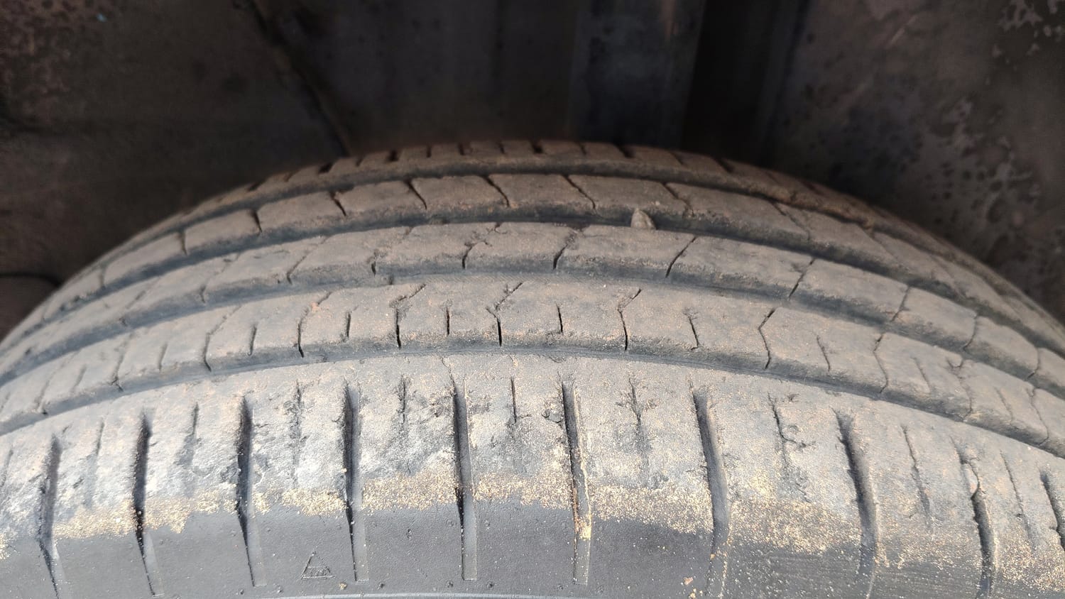 Used 2025 Tata Punch Creative Dual Tone Petrol Manual tyres LEFT REAR TYRE TREAD VIEW