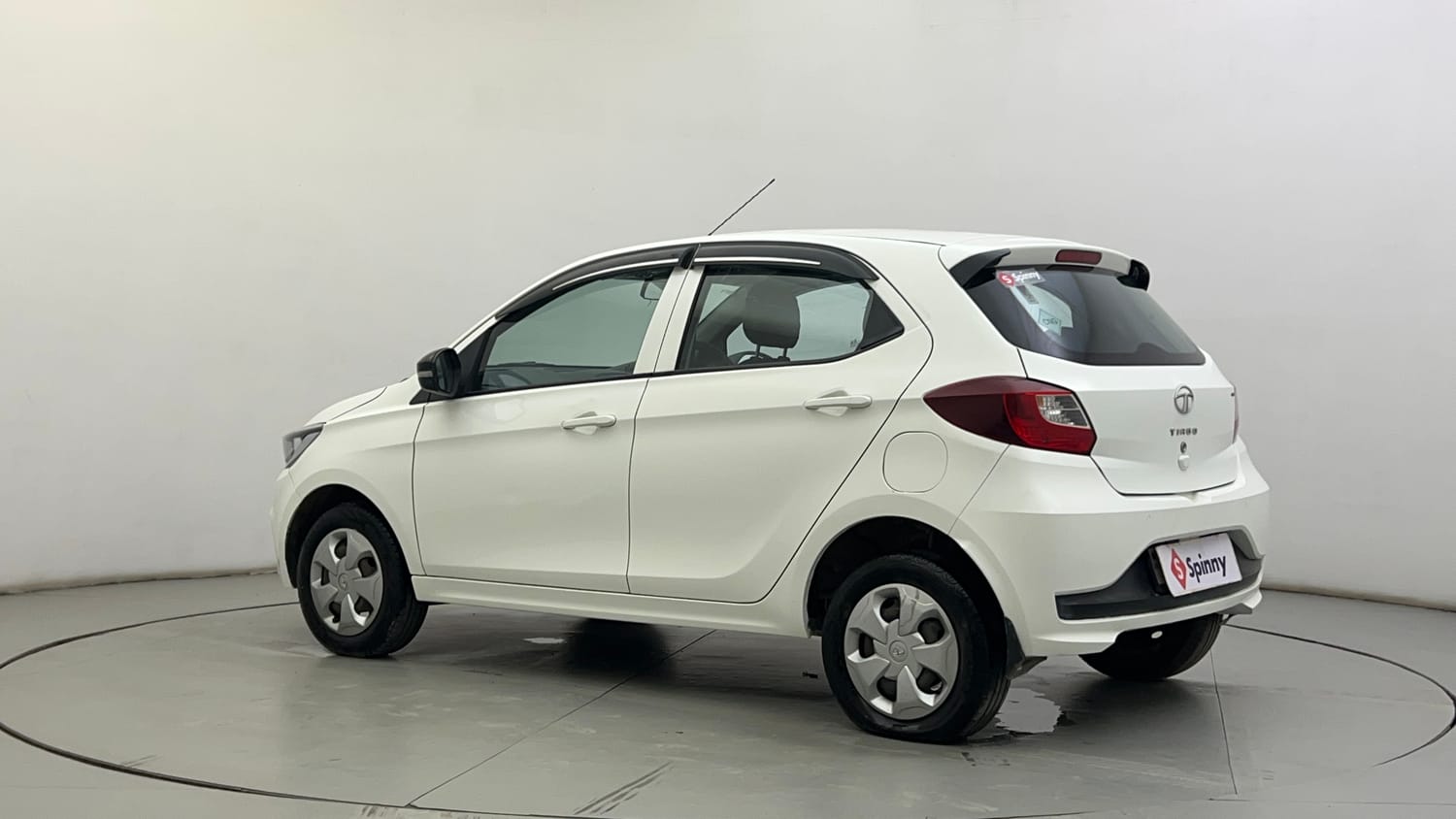Used 2022 Tata Tiago XT CNG Cng Manual exterior LEFT REAR CORNER VIEW