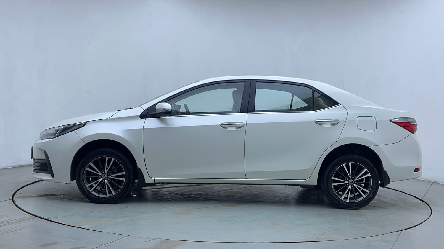 Used 2019 Toyota Corolla Altis GL Petrol Petrol Manual exterior LEFT SIDE VIEW