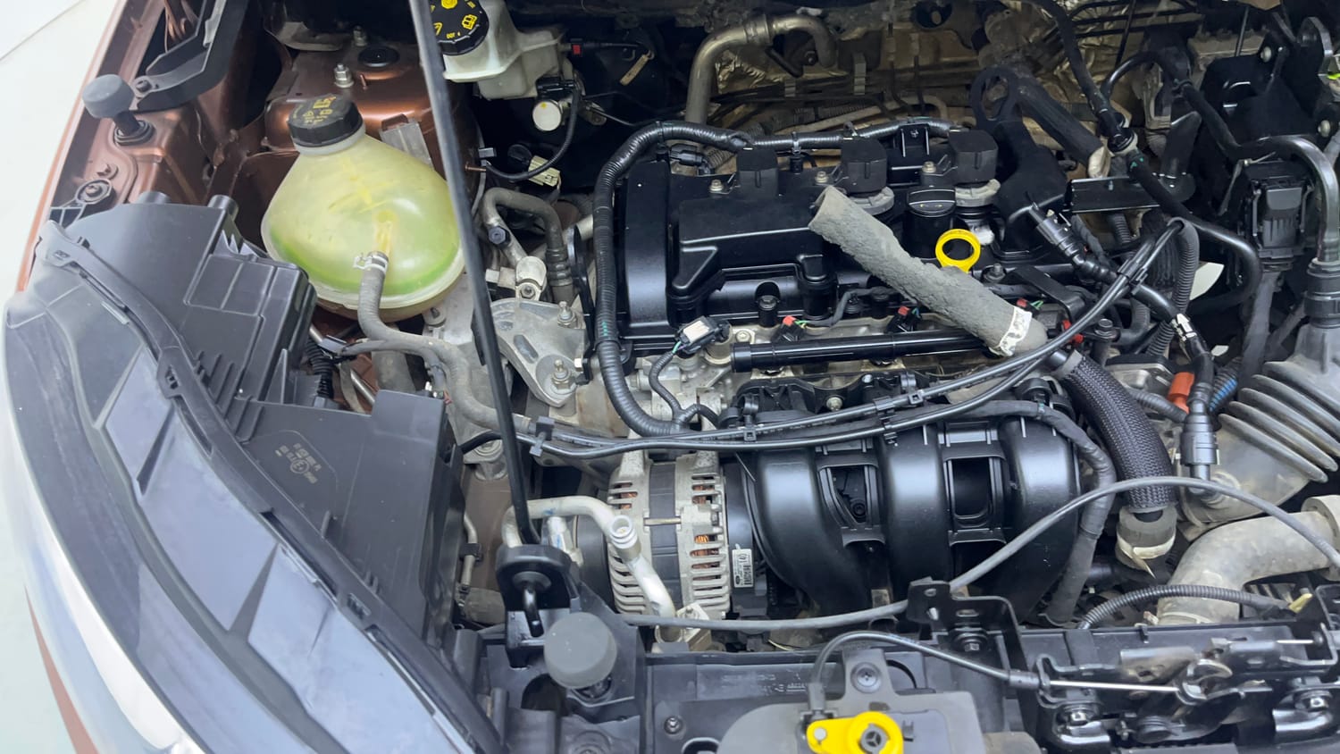Used 2018 Ford EcoSport Titanium 1.5L Ti-VCT Petrol Manual engine ENGINE RIGHT SIDE VIEW
