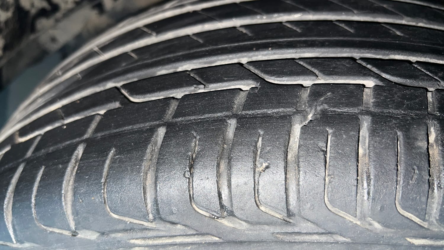 Used 2023 Tata Nexon Creative 1.2 Revotron Petrol 6MT Petrol Manual tyres RIGHT FRONT TYRE TREAD VIEW
