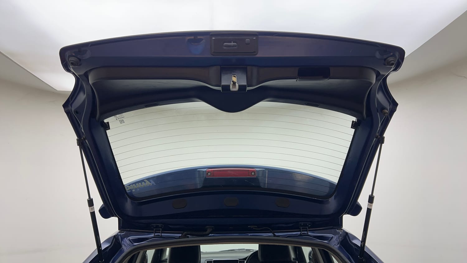 Used 2019 Maruti Suzuki Baleno Zeta Petrol Manual interior DICKY DOOR OPEN VIEW