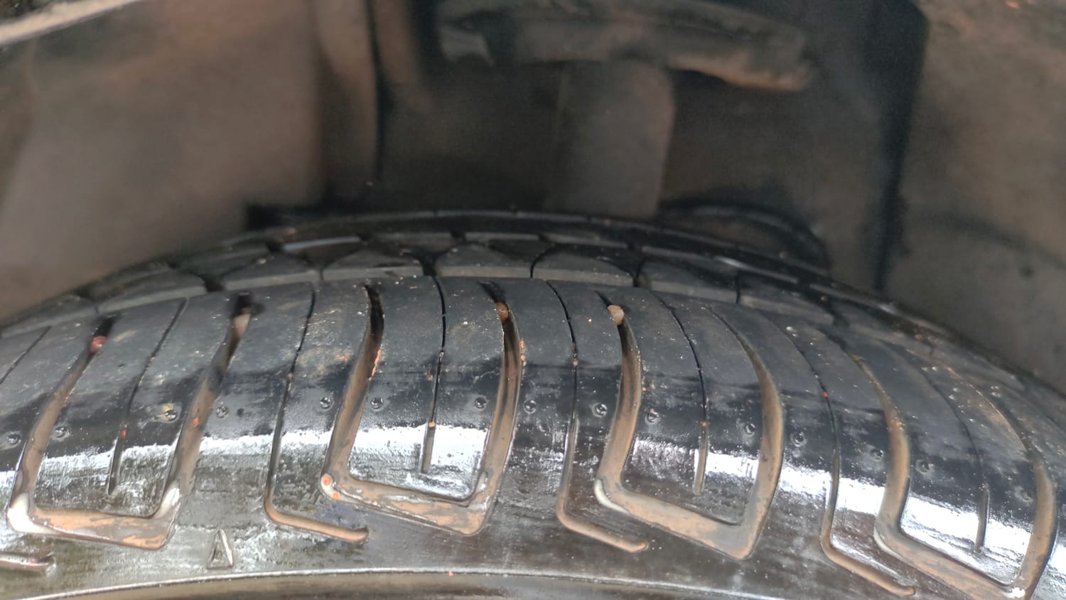 Used 2017 Tata Nexon XZ Plus Diesel Diesel Manual tyres LEFT FRONT TYRE TREAD VIEW