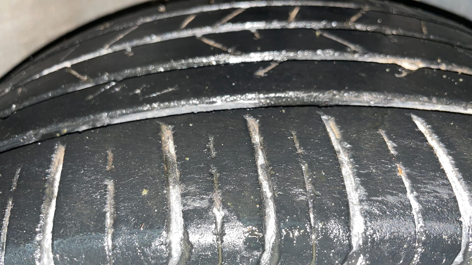 Used 2022 Hyundai Venue SX 1.0 Turbo Petrol Manual tyres RIGHT FRONT TYRE TREAD VIEW