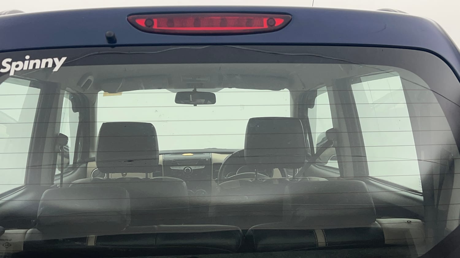 Used 2018 Maruti Suzuki Wagon R 1.0 VXI AMT Petrol Automatic top_features Rear defogger