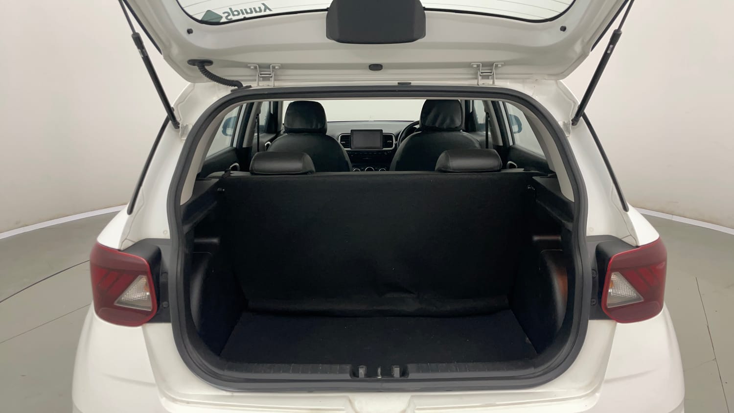 Used 2022 Hyundai Venue SX 1.0 Turbo Petrol Manual interior DICKY INSIDE VIEW