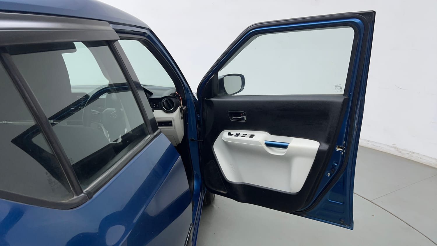 Used 2019 Maruti Suzuki Ignis Delta 1.2 MT Petrol Manual interior RIGHT FRONT DOOR OPEN VIEW