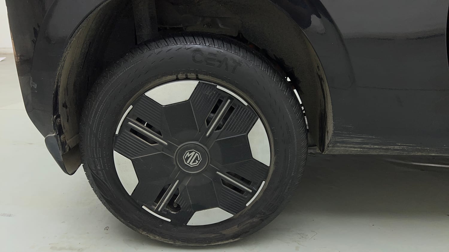 Used 2025 MG Motors Comet EV Exclusive FC Electric Automatic tyres RIGHT REAR TYRE RIM VIEW