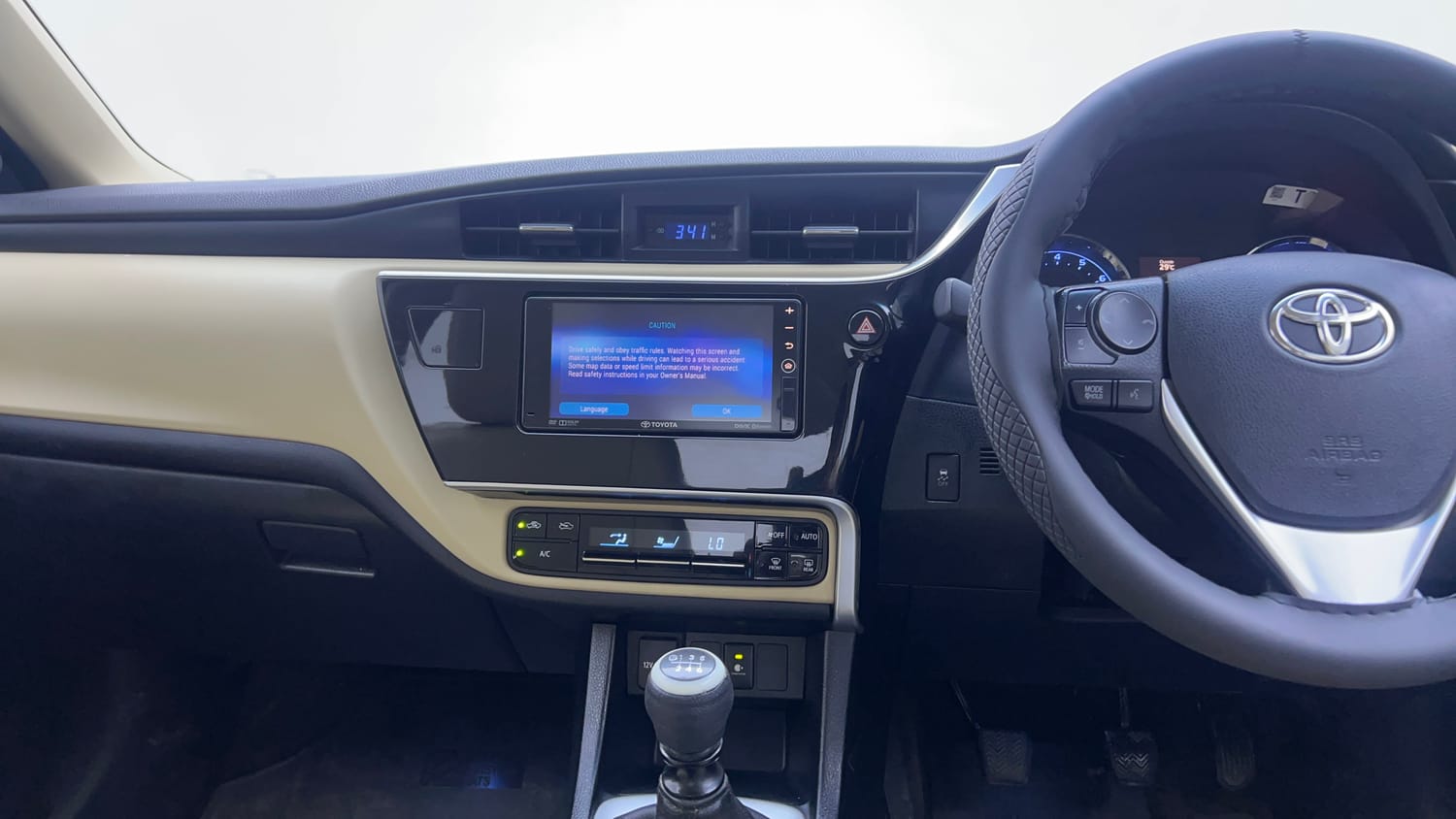 Used 2019 Toyota Corolla Altis GL Petrol Petrol Manual interior MUSIC SYSTEM & AC CONTROL VIEW