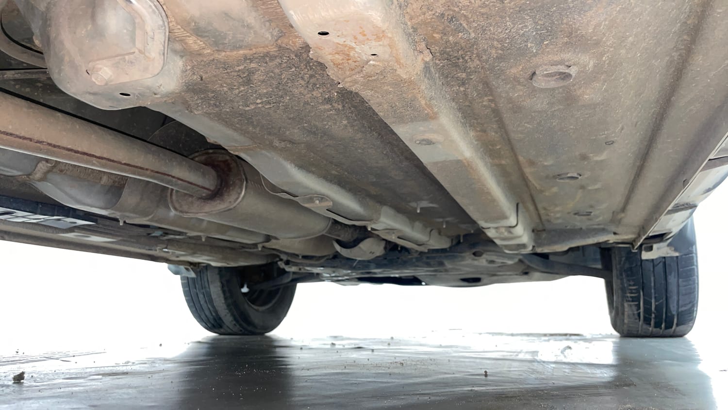 Used 2022 Hyundai Venue SX 1.0 Turbo Petrol Manual extra REAR RIGHT UNDERBODY VIEW