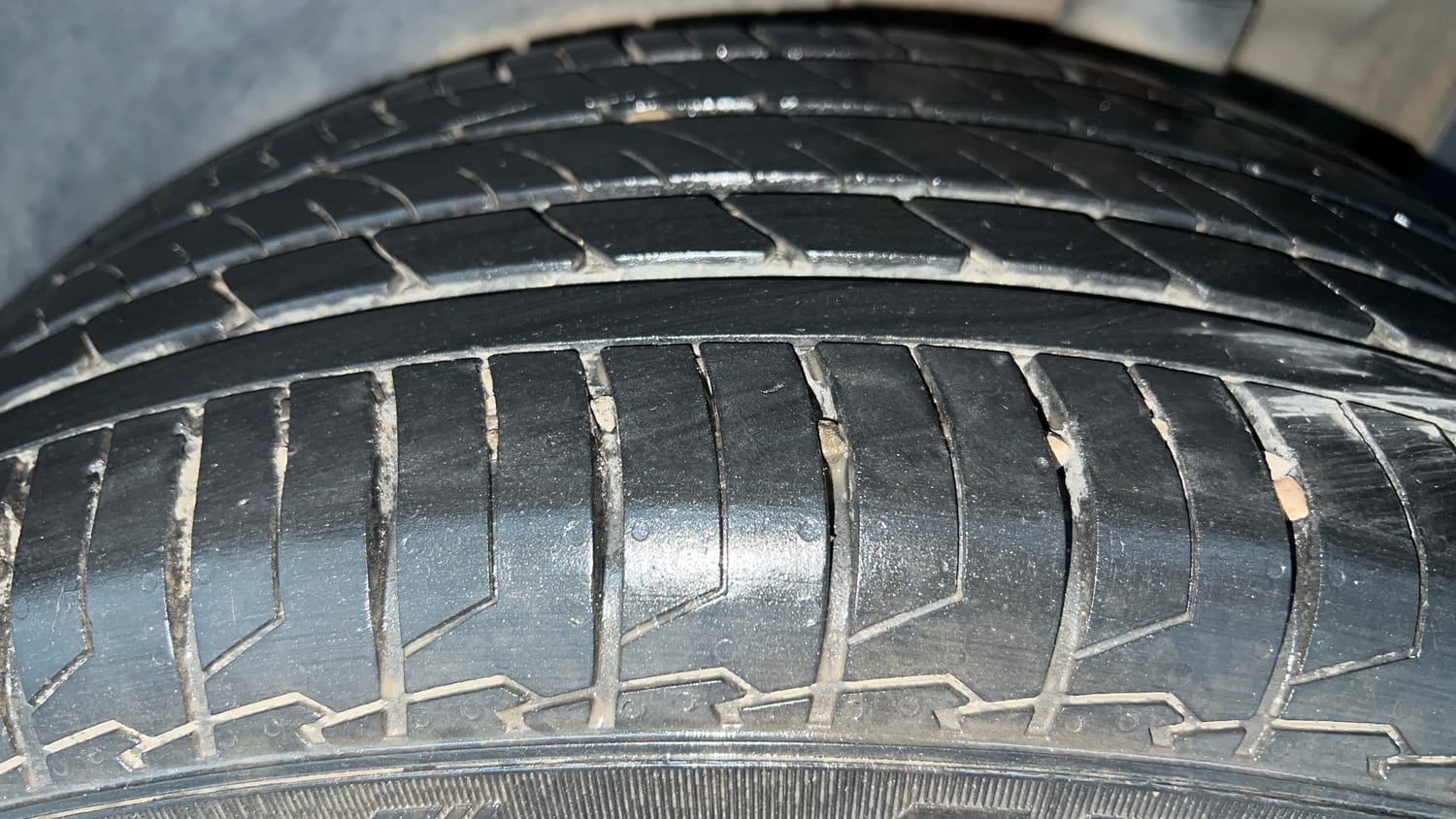 Used 2023 Kia Seltos HTX 1.5 Petrol Manual tyres LEFT REAR TYRE TREAD VIEW