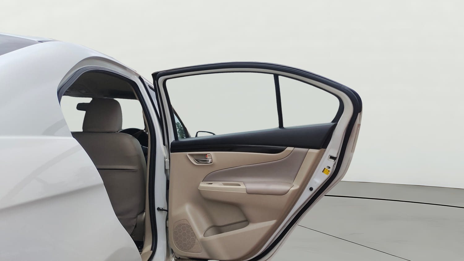 Used 2018 Maruti Suzuki Ciaz Zeta 1.4 MT Petrol Manual interior RIGHT REAR DOOR OPEN VIEW
