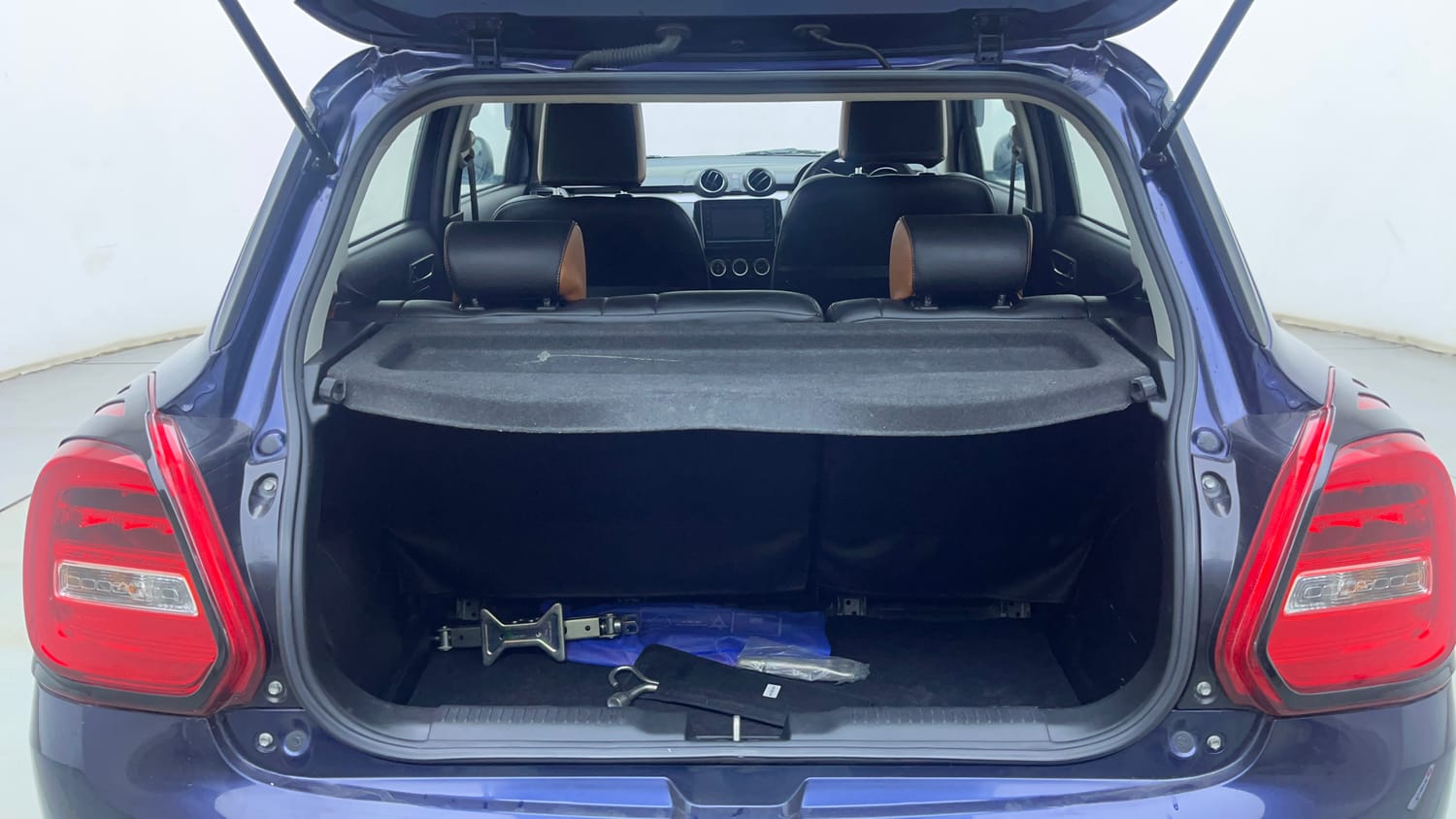 Used 2022 Maruti Suzuki Swift ZXi Petrol Manual interior DICKY INSIDE VIEW