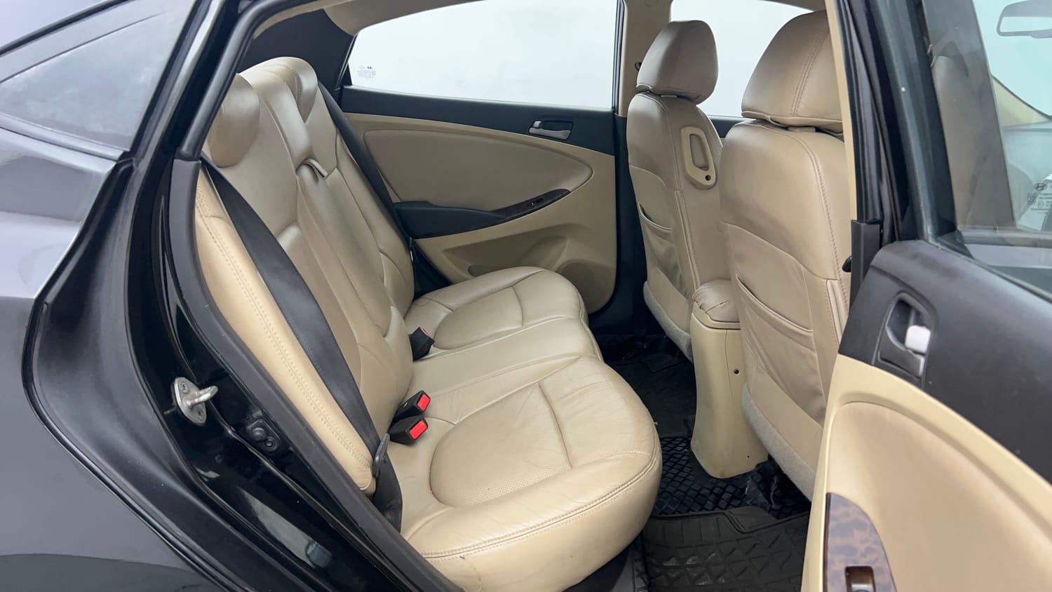 Used 2016 Hyundai Verna 1.6 VTVT S AT Petrol Automatic interior RIGHT SIDE REAR DOOR CABIN VIEW