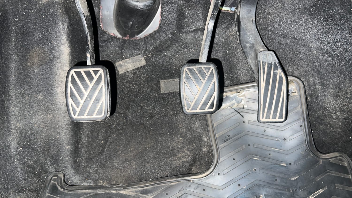 Used 2019 Maruti Suzuki Ignis Delta 1.2 MT Petrol Manual interior PEDALS VIEW