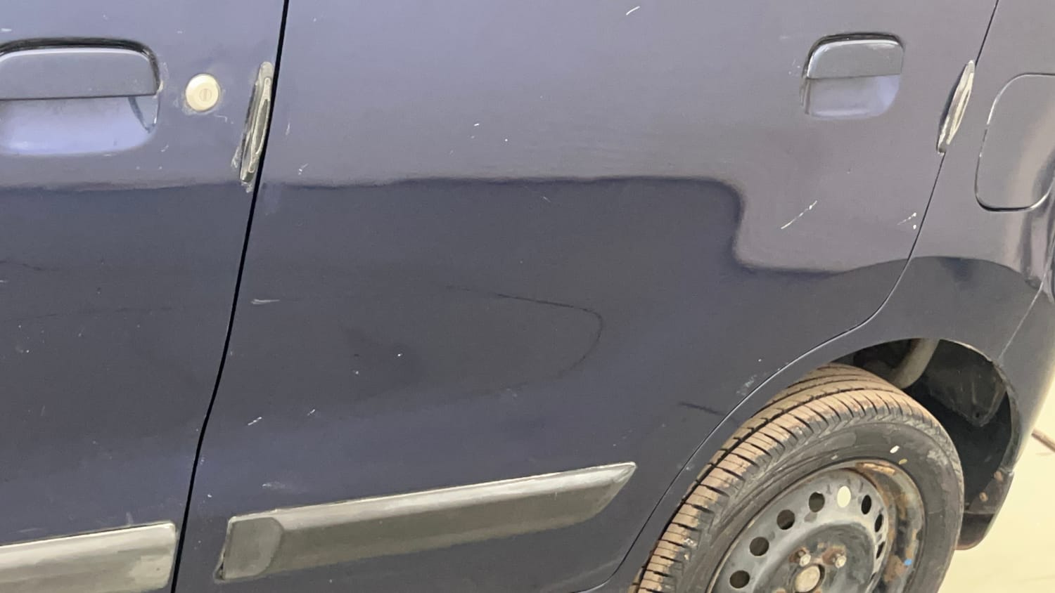 Used 2018 Maruti Suzuki Wagon R 1.0 VXI AMT Petrol Automatic dents MINOR DENT