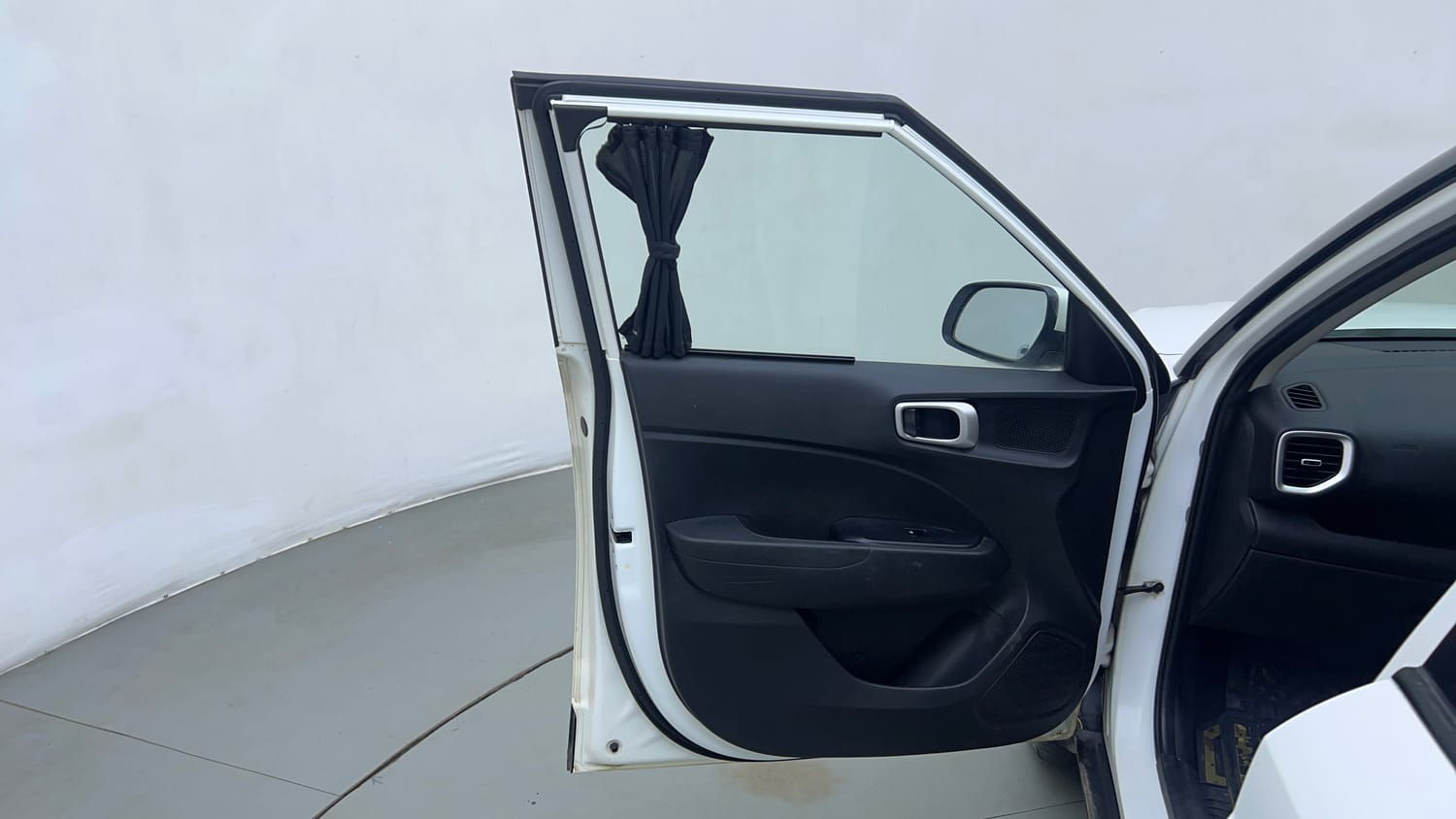Used 2019 Hyundai Venue SX Plus 1.0 Turbo DCT Petrol Automatic interior LEFT FRONT DOOR OPEN VIEW
