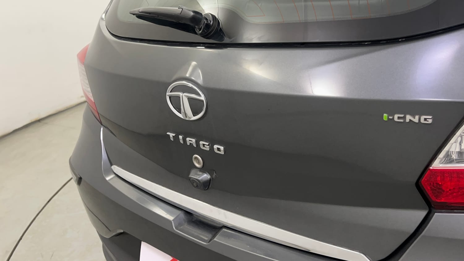 Used 2022 Tata Tiago XZ Plus CNG Cng Manual dents MINOR SCRATCH