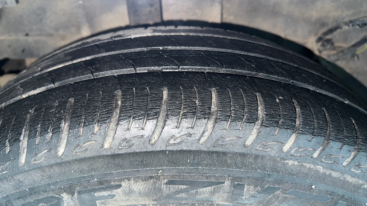 Used 2019 Tata Tiago Revotron XZA Petrol Automatic tyres RIGHT REAR TYRE TREAD VIEW
