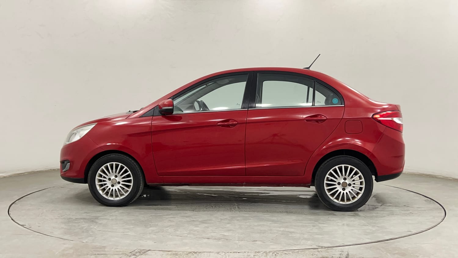 Used 2014 Tata Zest XMS Petrol Petrol Manual exterior LEFT SIDE VIEW