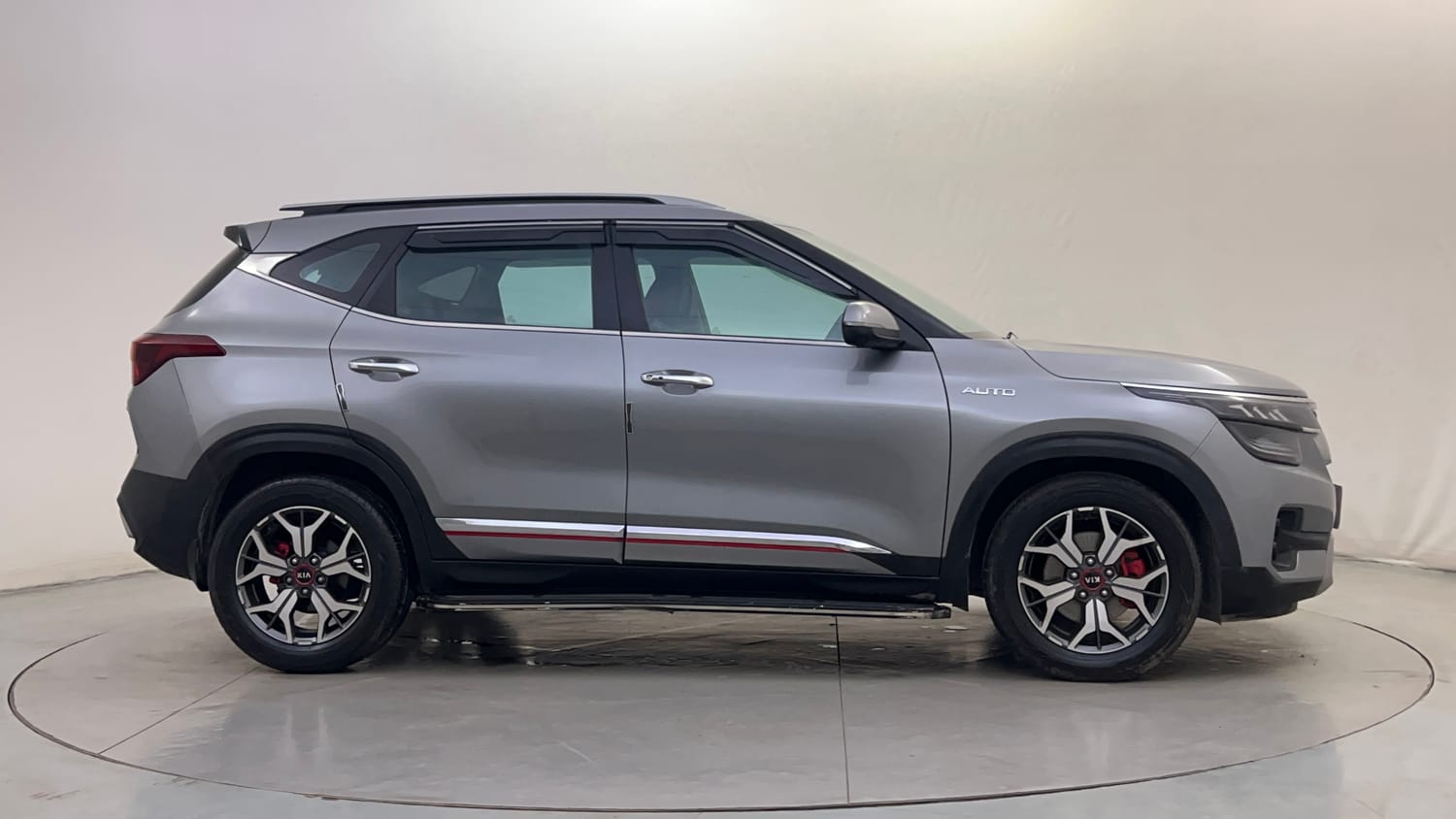 Used 2020 Kia Seltos GTX Plus AT 1.5 Diesel Diesel Automatic exterior RIGHT SIDE VIEW