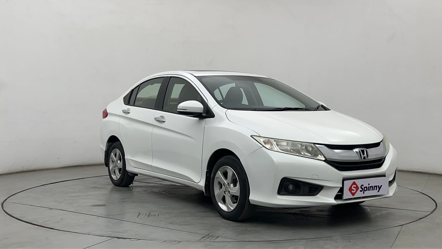 Used 2016 Honda City VX (O) MT BL Petrol Manual exterior RIGHT FRONT CORNER VIEW