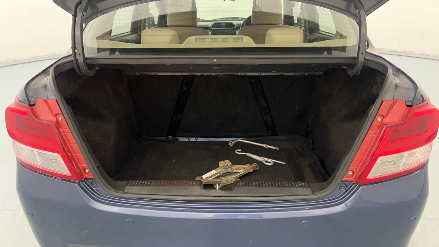 Used 2017 Maruti Suzuki Dzire ZXi Petrol Manual interior DICKY INSIDE VIEW