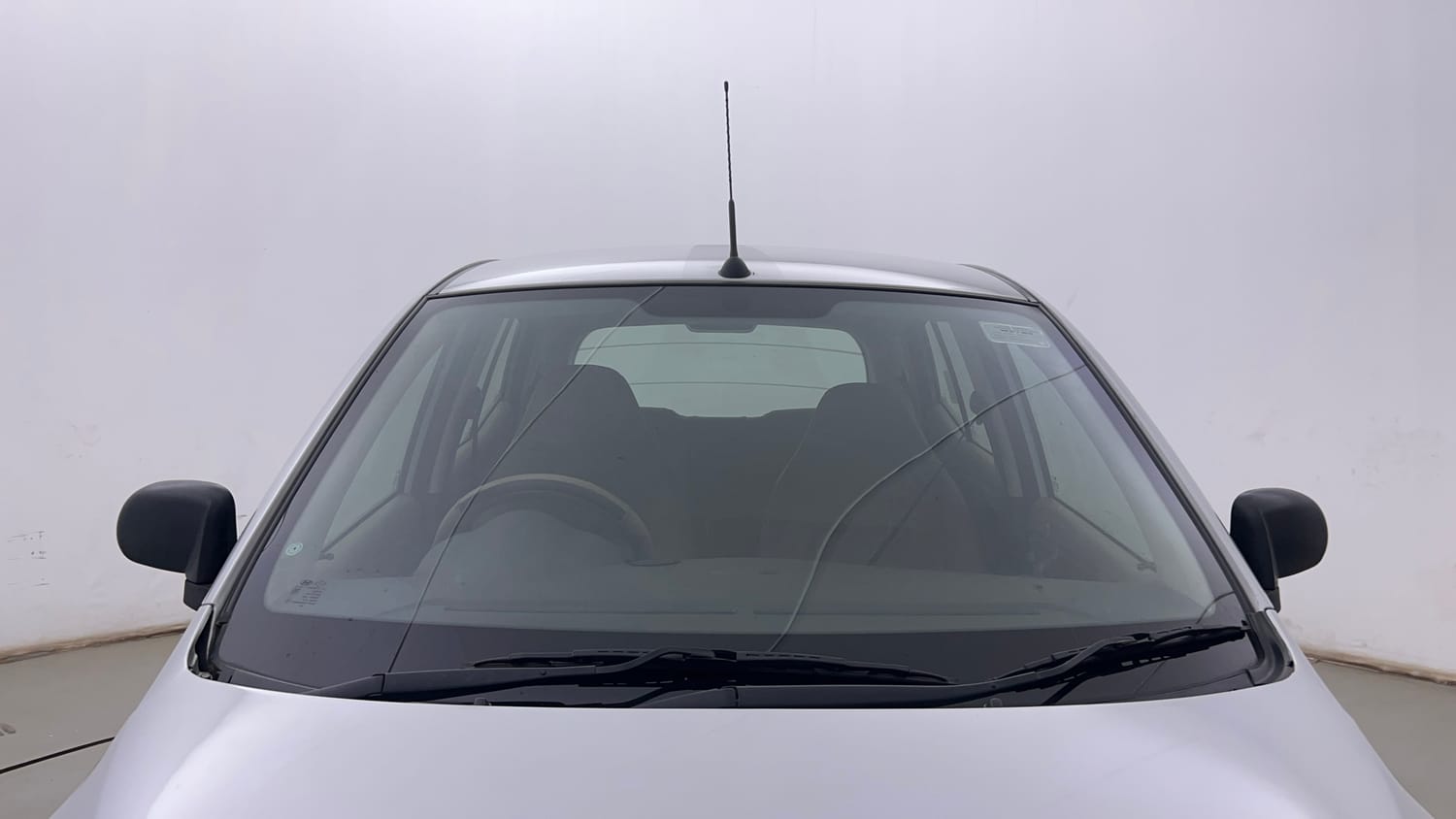 Used 2015 Hyundai i10 Magna 1.1 iRDE2 Petrol Manual exterior FRONT WINDSHIELD VIEW