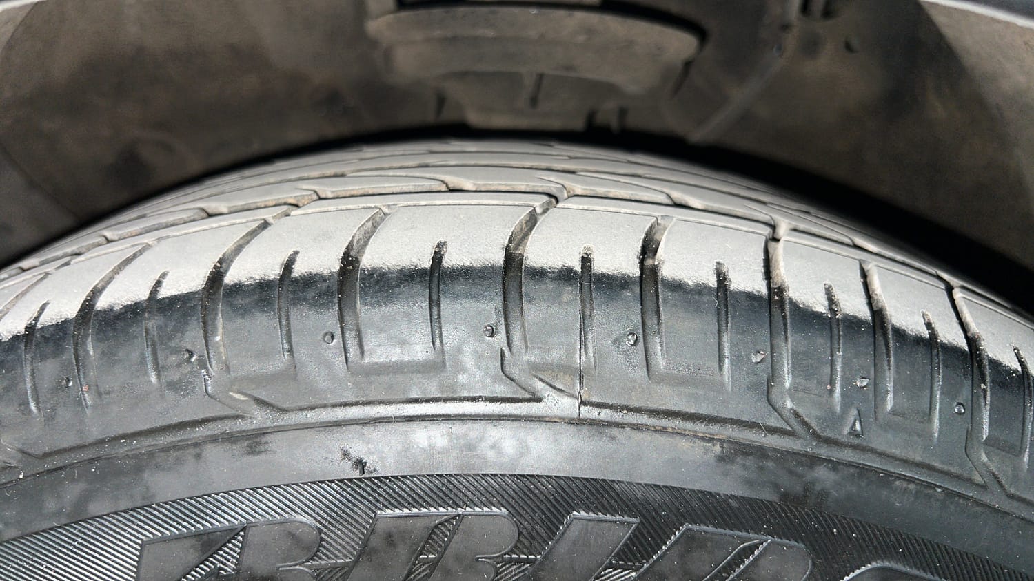 Used 2019 Hyundai Creta SX 1.6 AT Petrol Petrol Automatic tyres LEFT FRONT TYRE TREAD VIEW