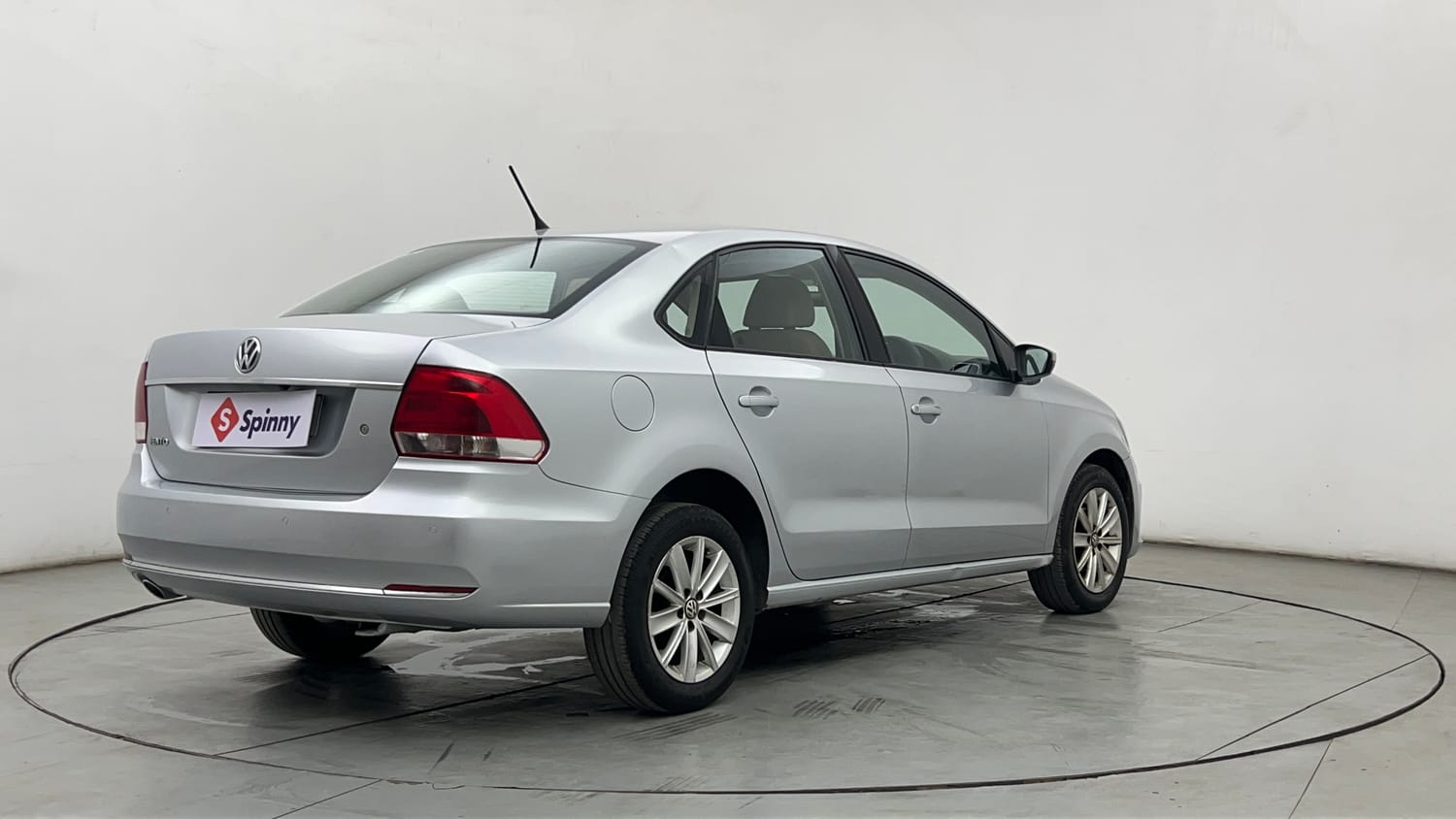 Used 2018 Volkswagen Vento Highline 1.6 (P) Petrol Manual exterior RIGHT REAR CORNER VIEW