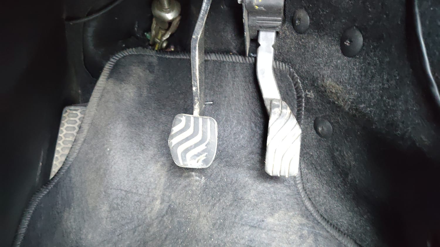 Used 2021 Renault Kiger RXZ Turbo CVT Dual Tone Petrol Automatic interior PEDALS VIEW