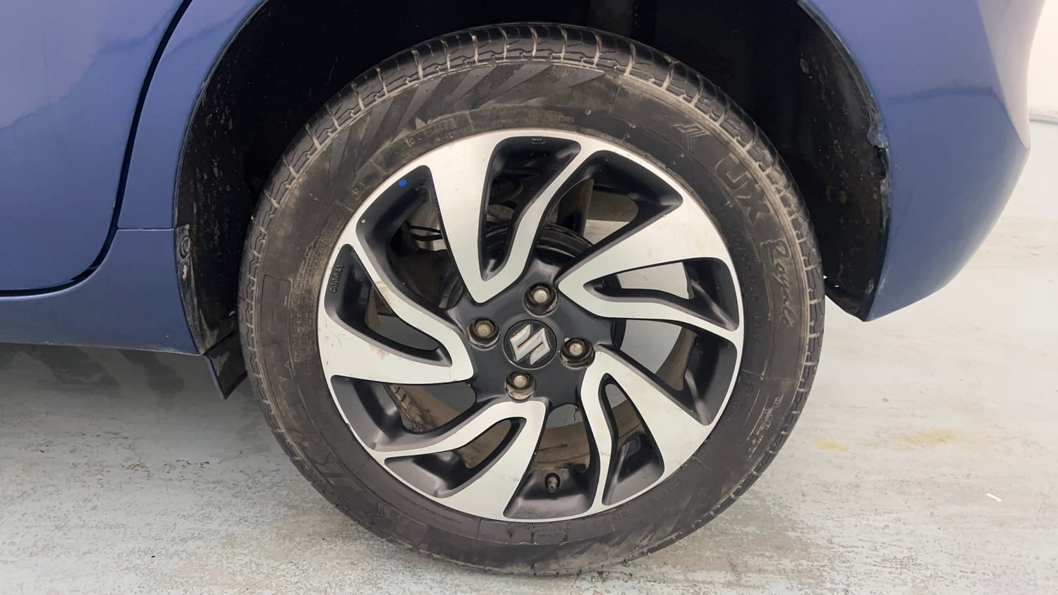 Used 2020 Maruti Suzuki Baleno Alpha Petrol Manual tyres LEFT REAR TYRE RIM VIEW