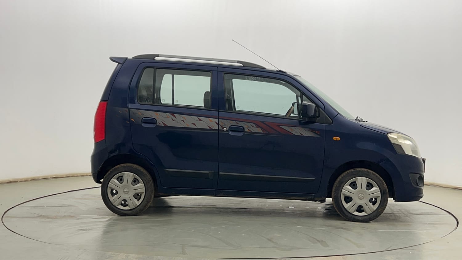 Used 2019 Maruti Suzuki Wagon R 1.0 VXI AMT Petrol Automatic exterior RIGHT SIDE VIEW