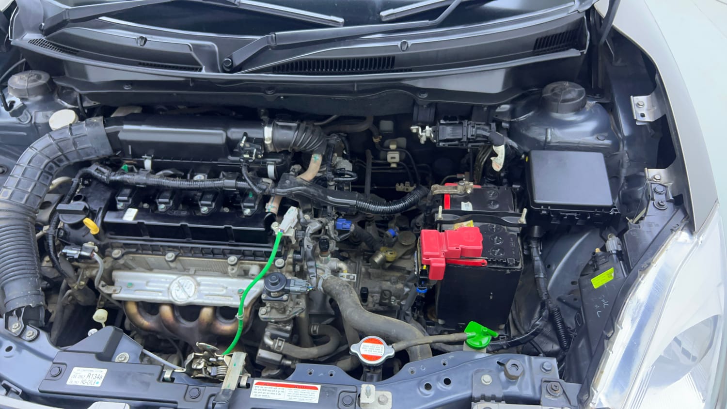 Used 2022 Maruti Suzuki Swift VXi Petrol Manual engine ENGINE LEFT SIDE VIEW