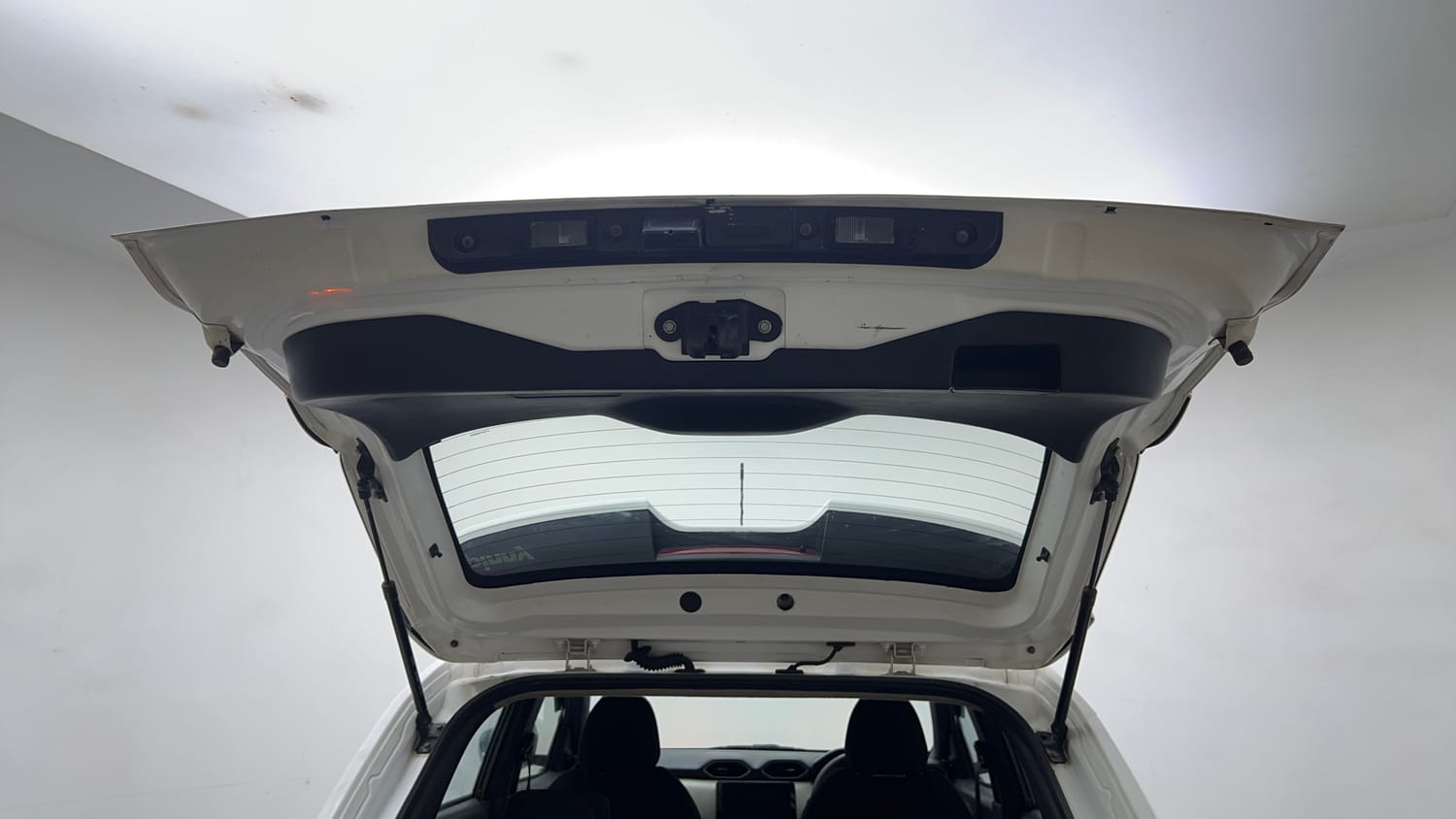 Used 2022 Nissan Magnite XE Petrol Manual interior DICKY DOOR OPEN VIEW