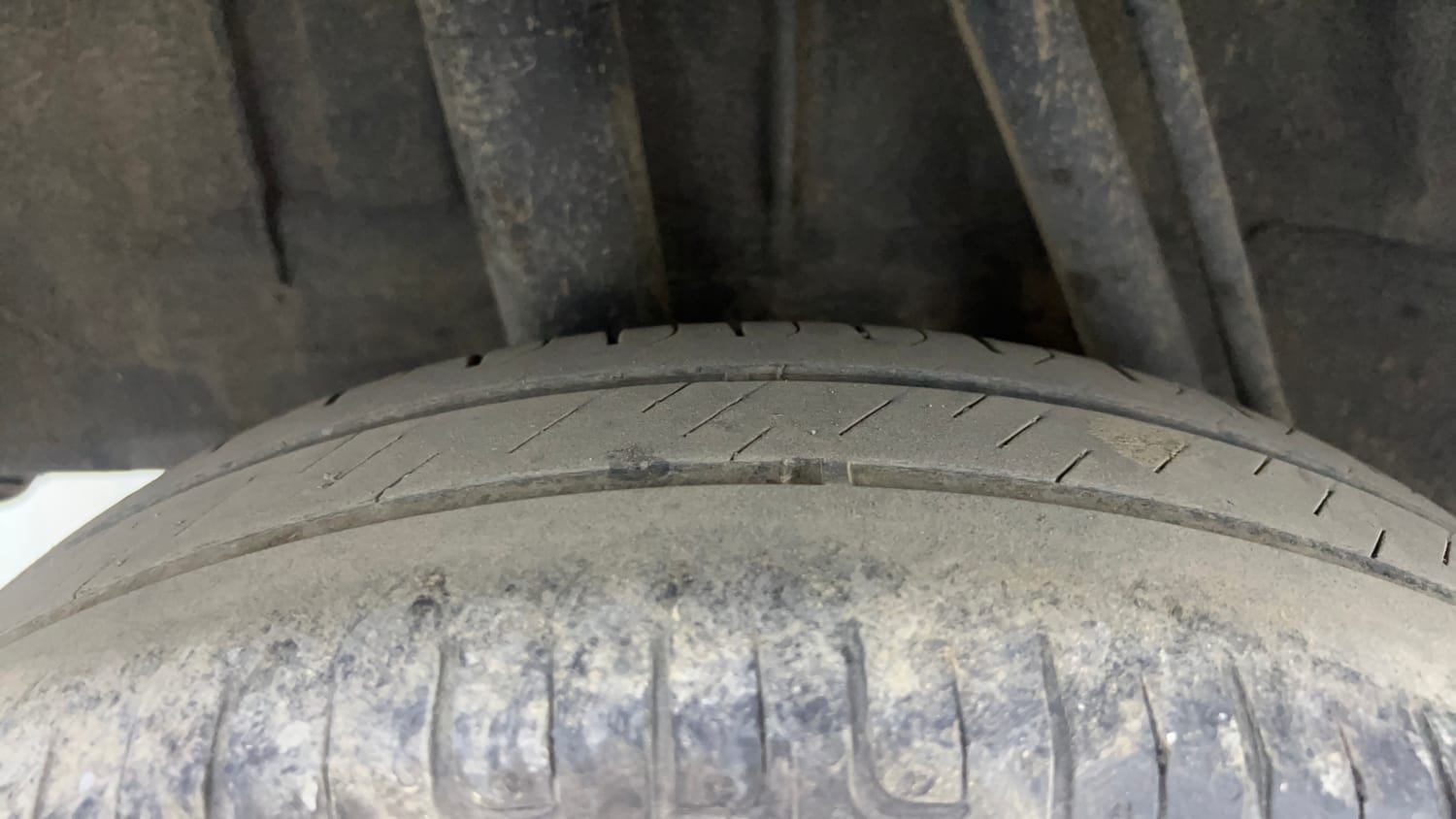 Used 2017 Renault Kwid 1.0 RXT Petrol Manual tyres RIGHT REAR TYRE TREAD VIEW