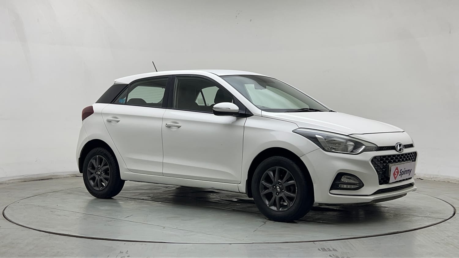 Used 2019 Hyundai Elite i20 Asta 1.2 AT Petrol Automatic exterior RIGHT FRONT CORNER VIEW