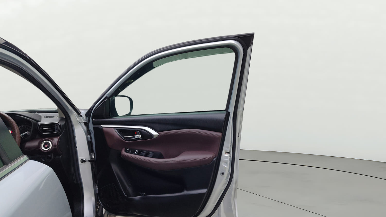 Used 2025 Maruti Suzuki Grand Vitara Alpha Smart Hybrid Petrol Manual interior RIGHT FRONT DOOR OPEN VIEW