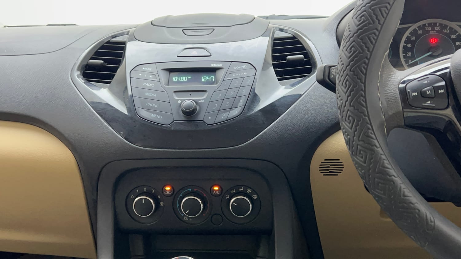 Used 2015 Ford Figo Aspire Trend 1.2 Ti-VCT Petrol Manual interior MUSIC SYSTEM & AC CONTROL VIEW