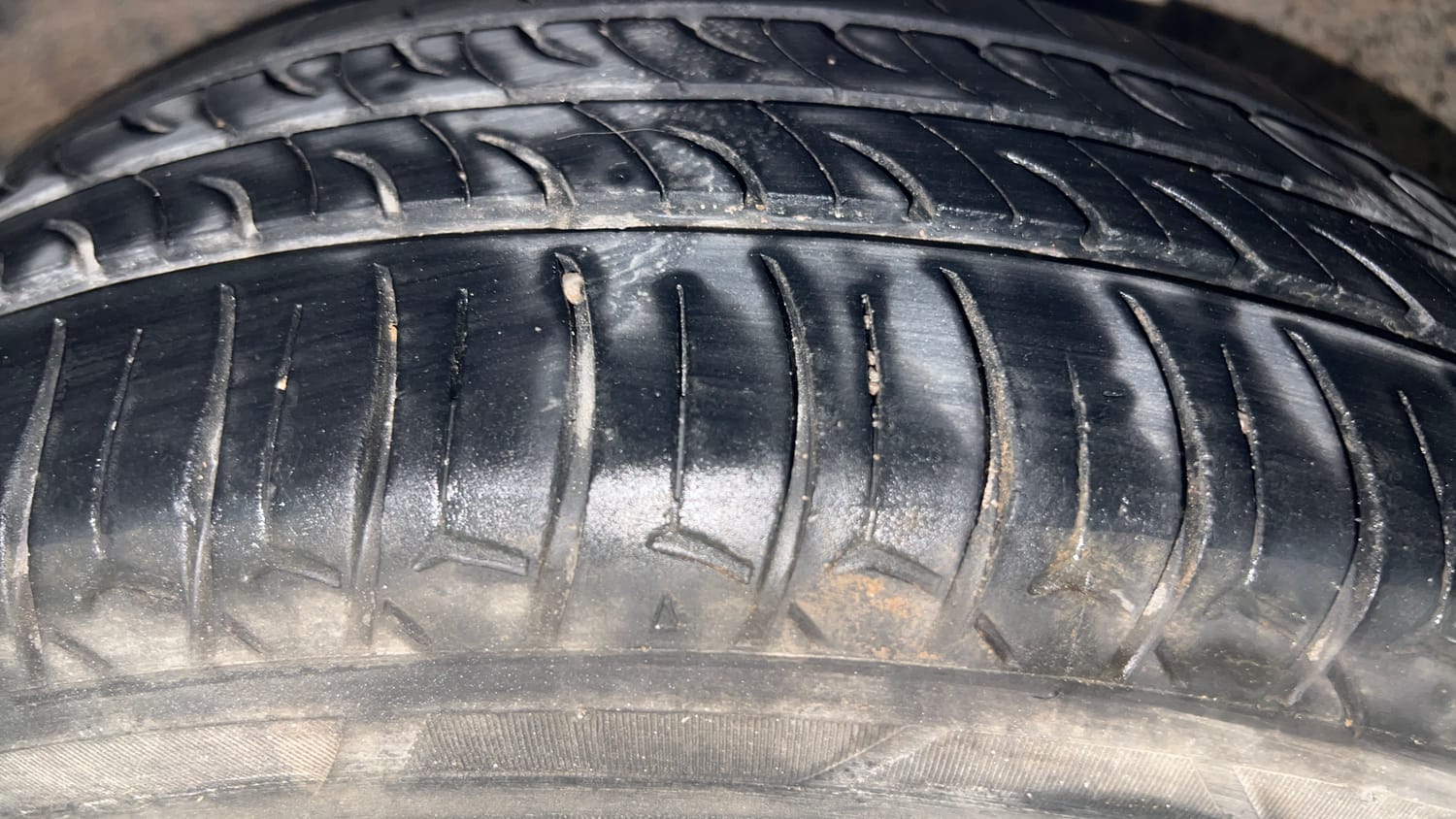 Used 2020 Honda Amaze 1.2 VX CVT Petrol Petrol Automatic tyres LEFT REAR TYRE TREAD VIEW