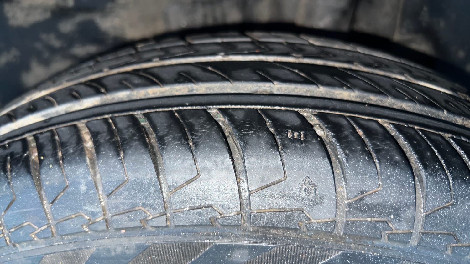 Used 2022 Maruti Suzuki Swift VXi Petrol Manual tyres LEFT REAR TYRE TREAD VIEW