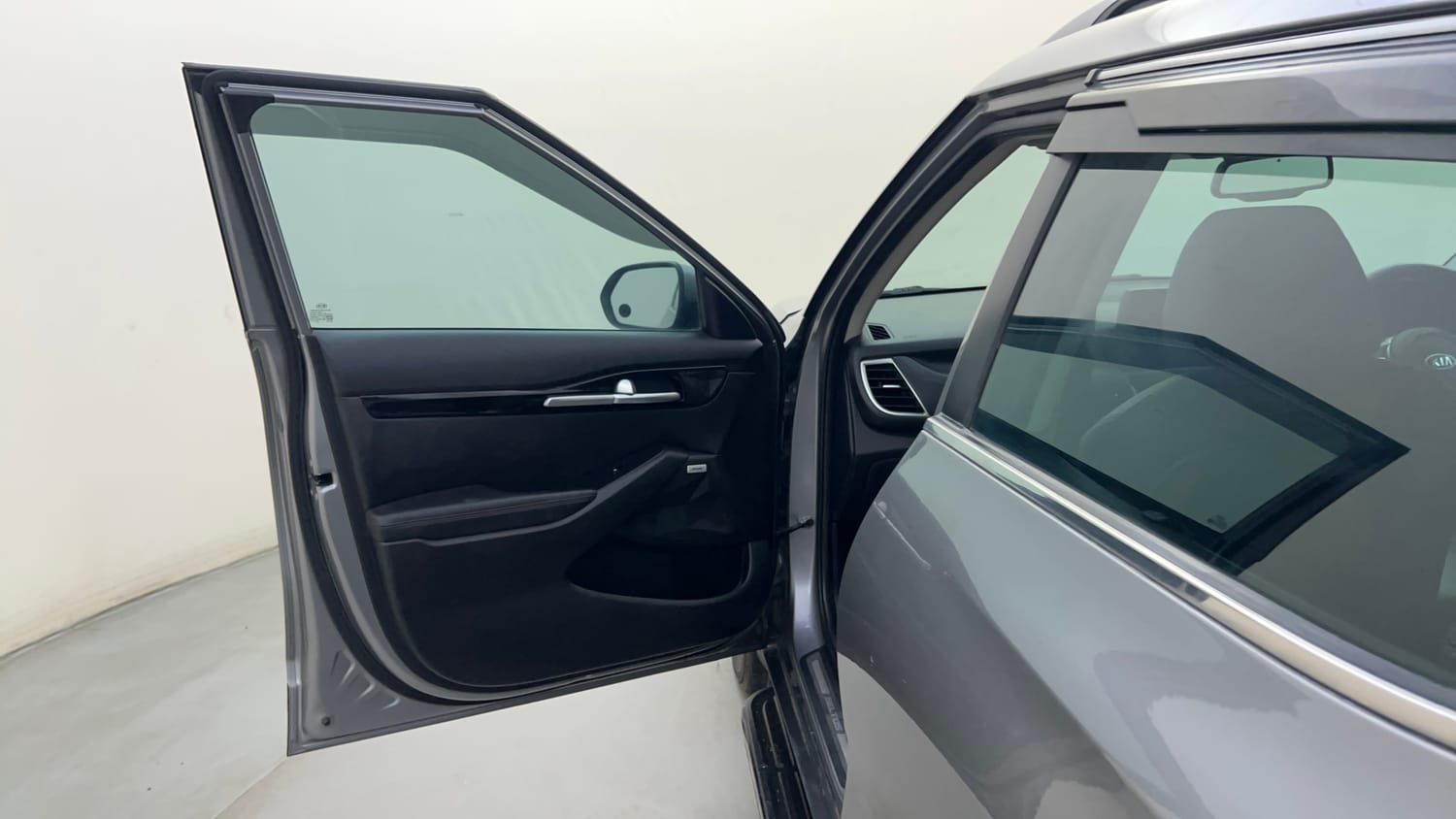 Used 2020 Kia Seltos GTX Plus AT 1.5 Diesel Diesel Automatic interior LEFT FRONT DOOR OPEN VIEW