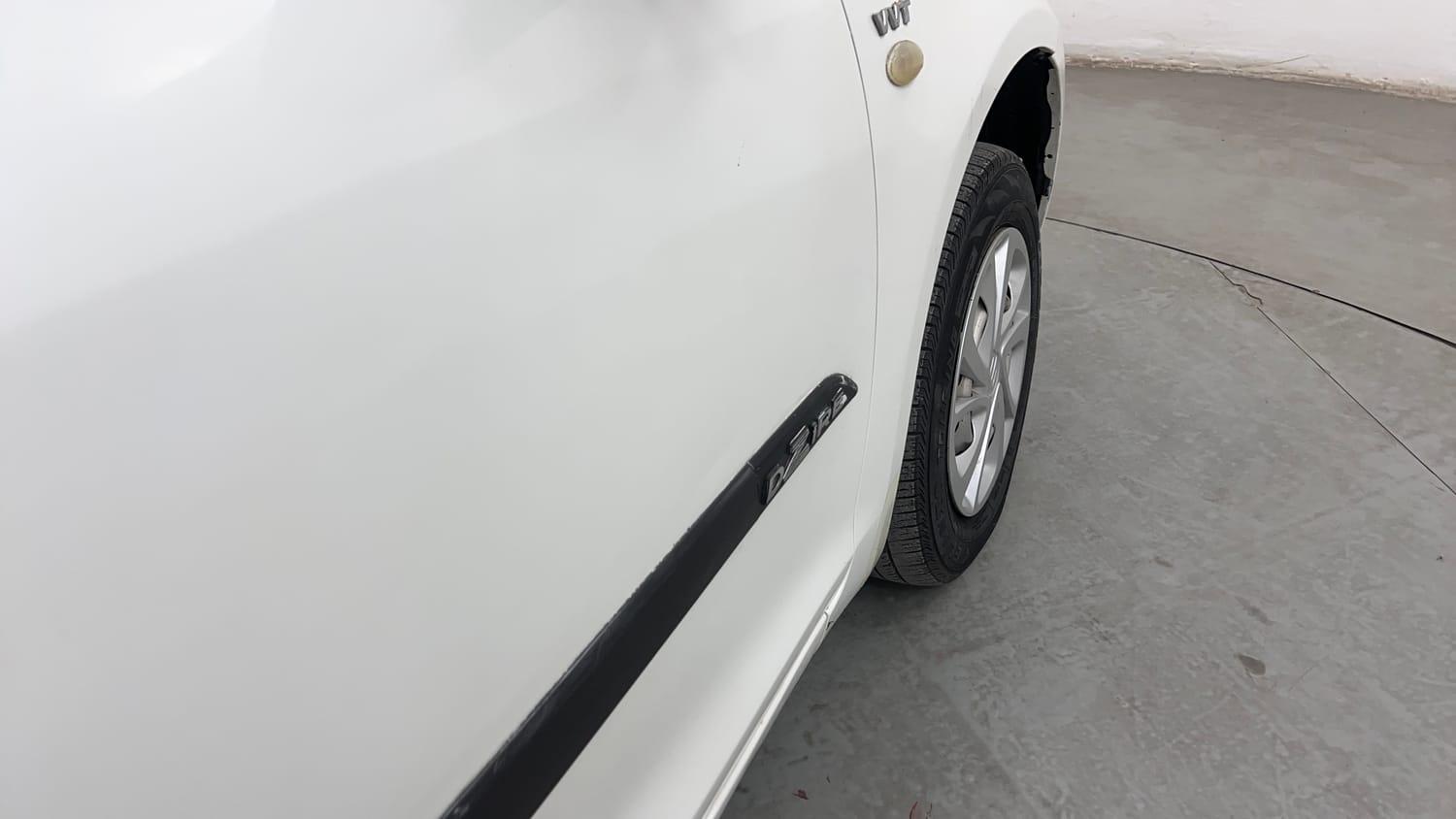 Used 2012 Maruti Suzuki Swift Dzire LXI Petrol Manual dents MINOR SCRATCH