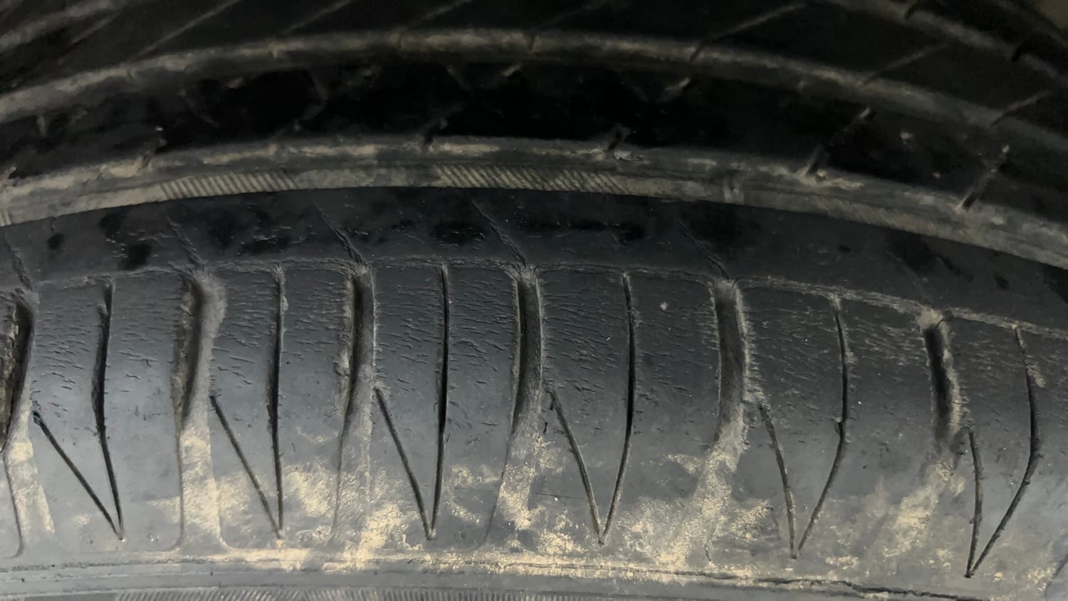 Used 2022 Toyota Urban Cruiser Premium Grade AT Petrol Automatic tyres RIGHT FRONT TYRE TREAD VIEW