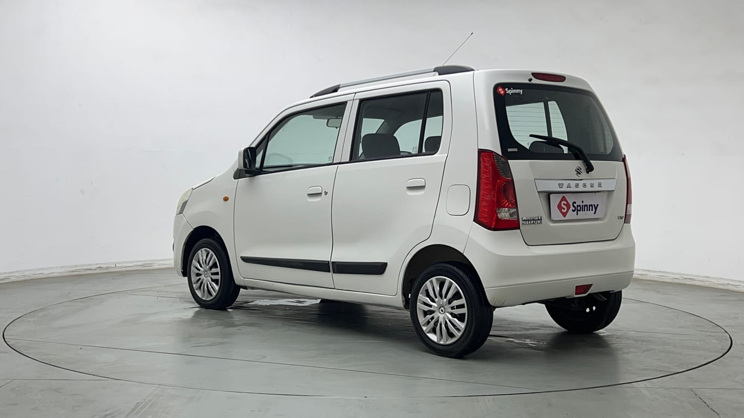 Used 2015 Maruti Suzuki Wagon R 1.0 VXI AMT Petrol Automatic exterior LEFT REAR CORNER VIEW