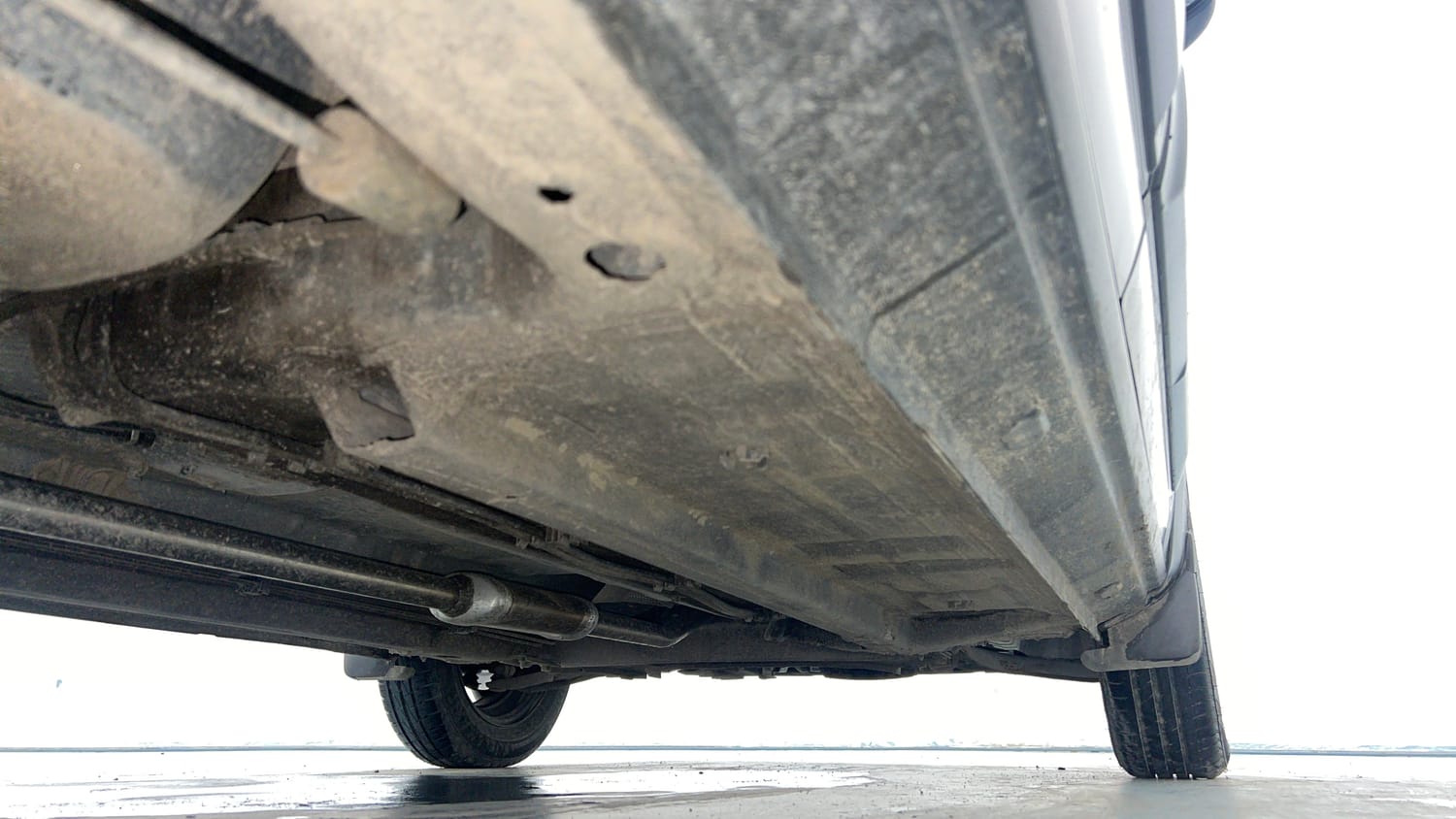 Used 2021 Renault Kwid CLIMBER 1.0 AMT Opt Petrol Automatic extra REAR RIGHT UNDERBODY VIEW