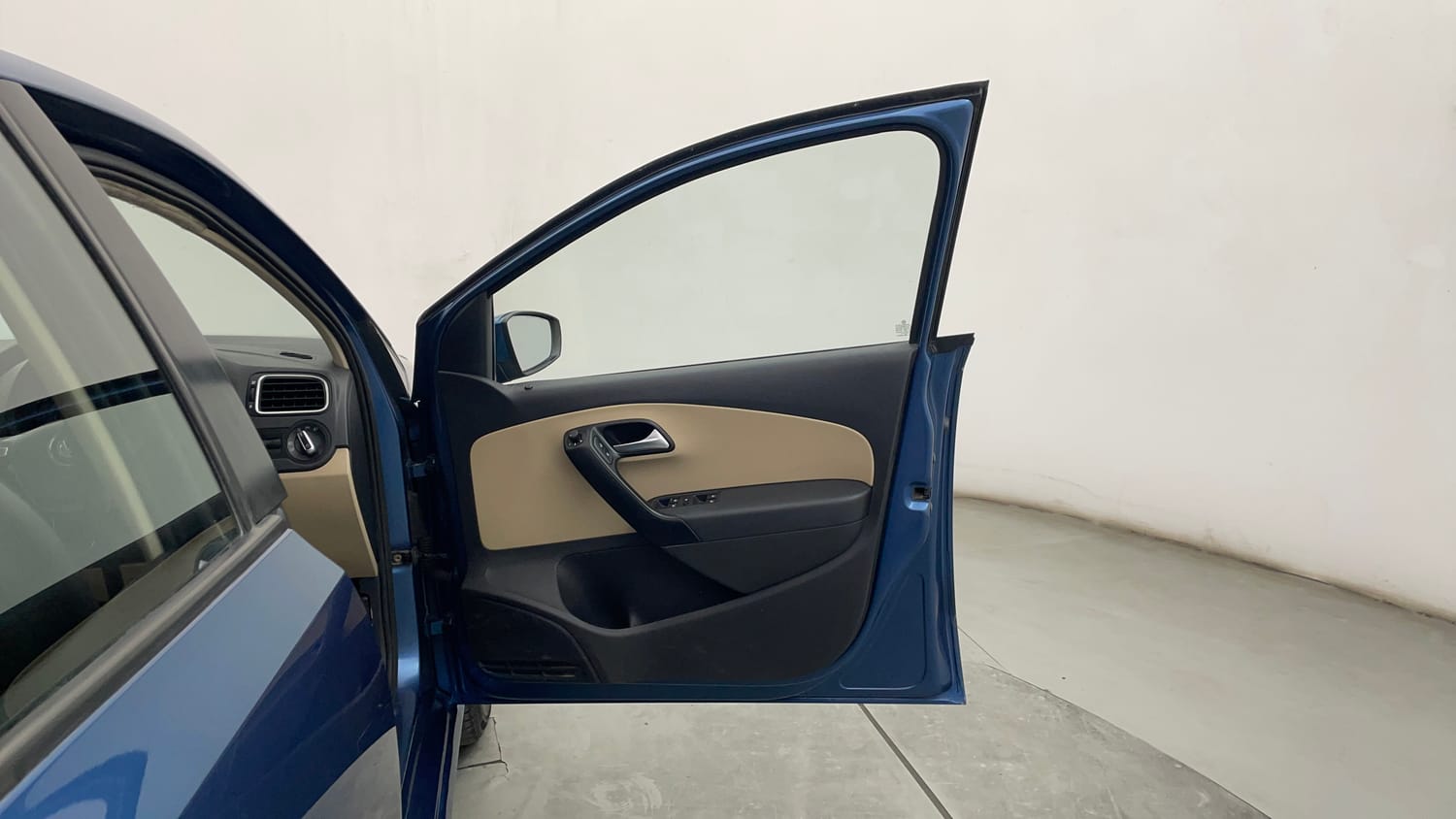 Used 2016 Volkswagen Ameo Highline 1.5L AT Diesel Automatic interior RIGHT FRONT DOOR OPEN VIEW
